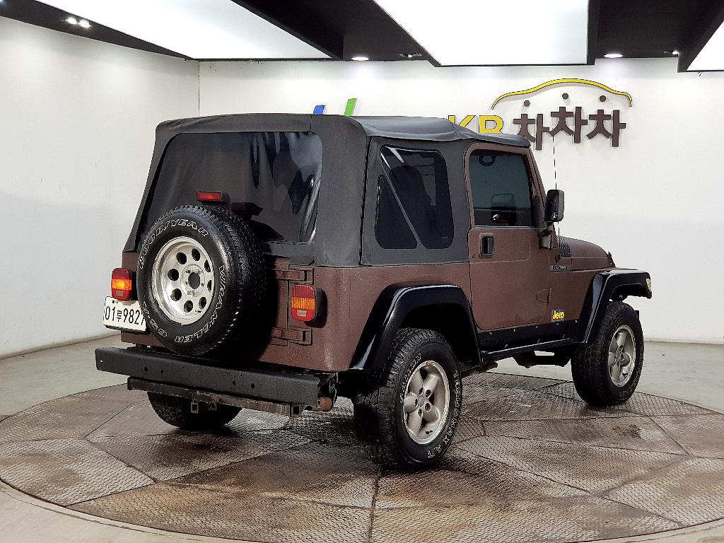 Jeep Wrangler - Vista 4