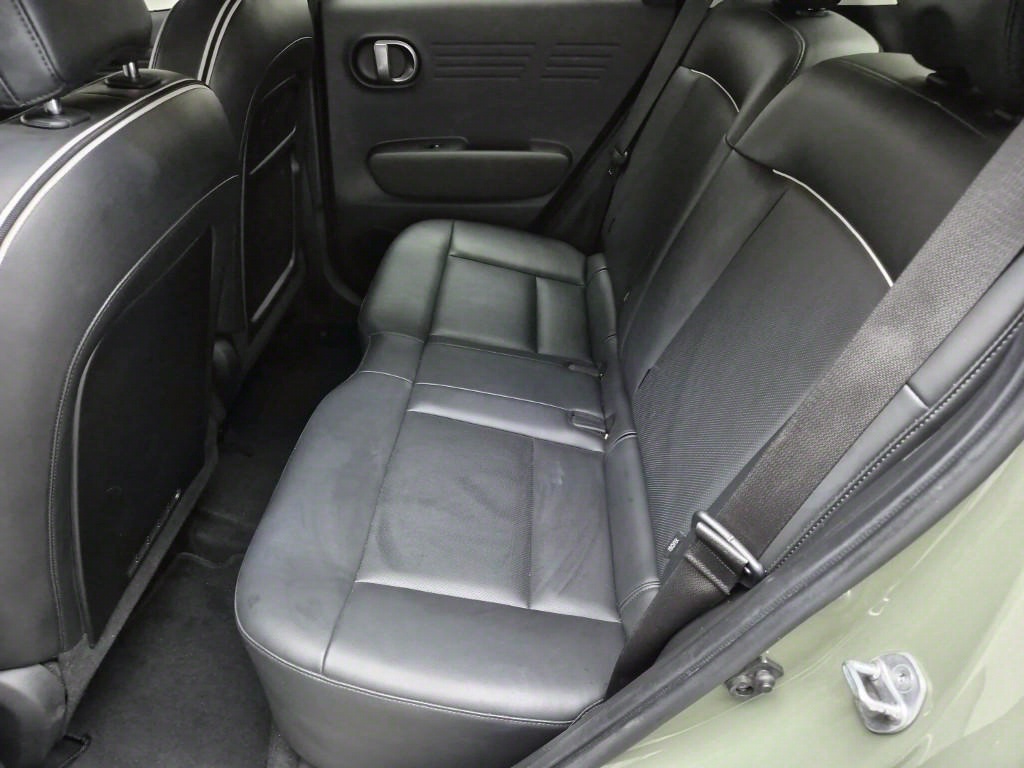 HYUNDAI Casper - Vista 12