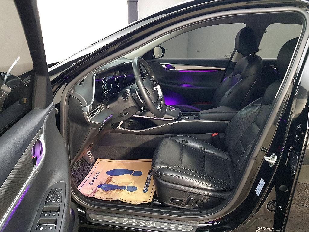 HYUNDAI Grandeur - Vista 7