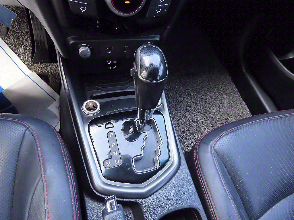 Ssangyong Tivoli - Vista 10