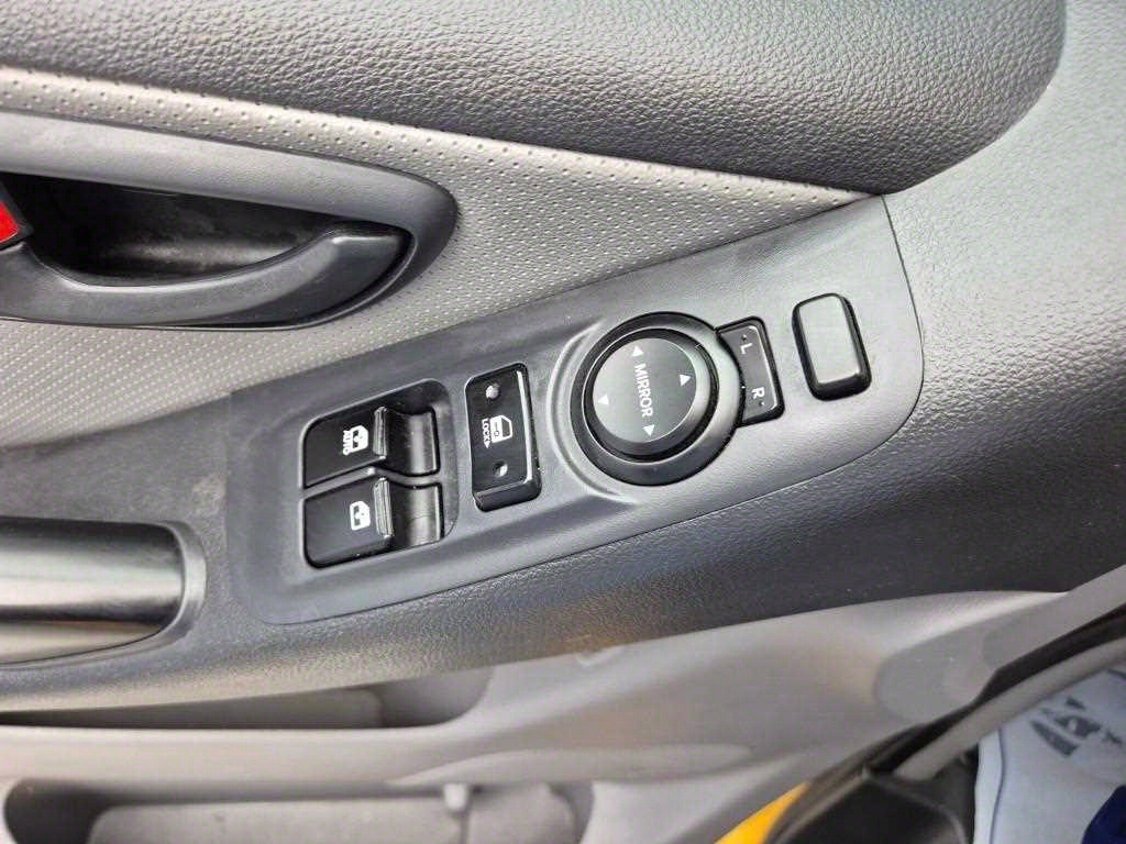 HYUNDAI Starex 2019 Amarillo - Importación desde Corea - HF Imports Iquique - Foto 16