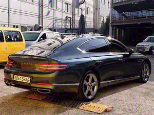 Genesis G80 - Vista 8