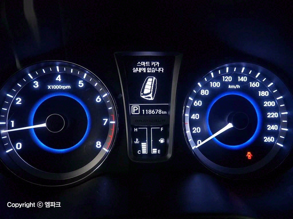 HYUNDAI Grandeur - Vista 7