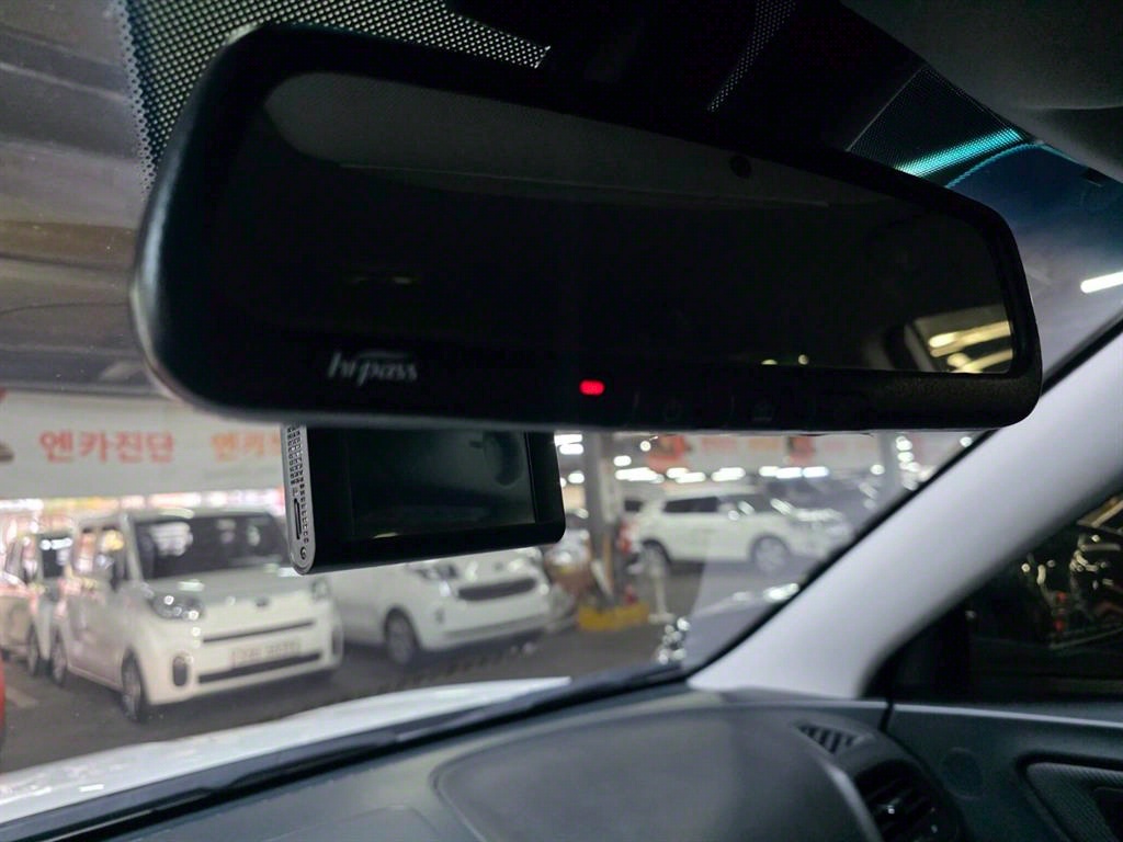 Ssangyong Tivoli - Vista 12