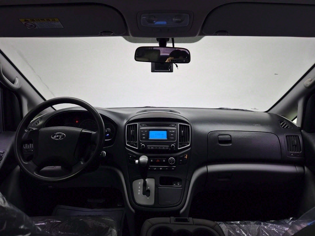 HYUNDAI Starex - Vista 7