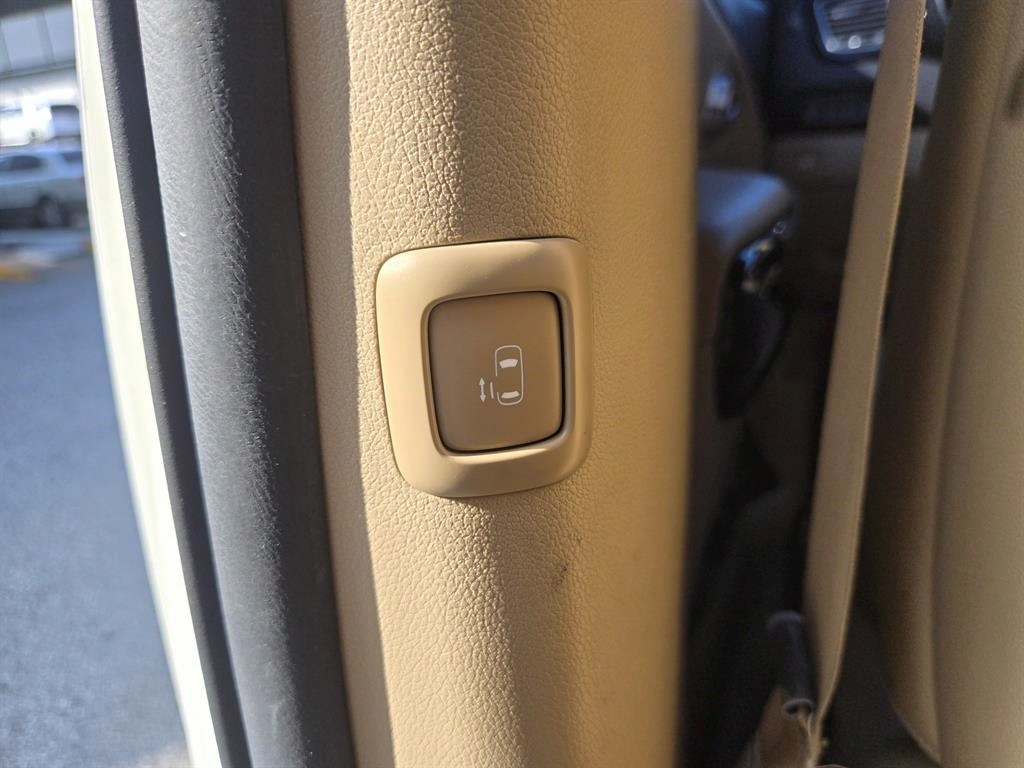 KIA Carnival - Vista 10