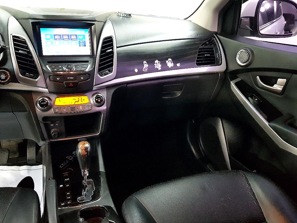 Ssangyong Korando - Vista 9