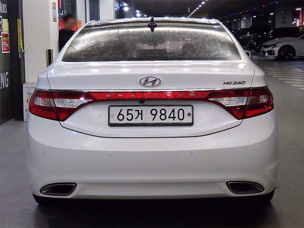 HYUNDAI Grandeur - Vista 5