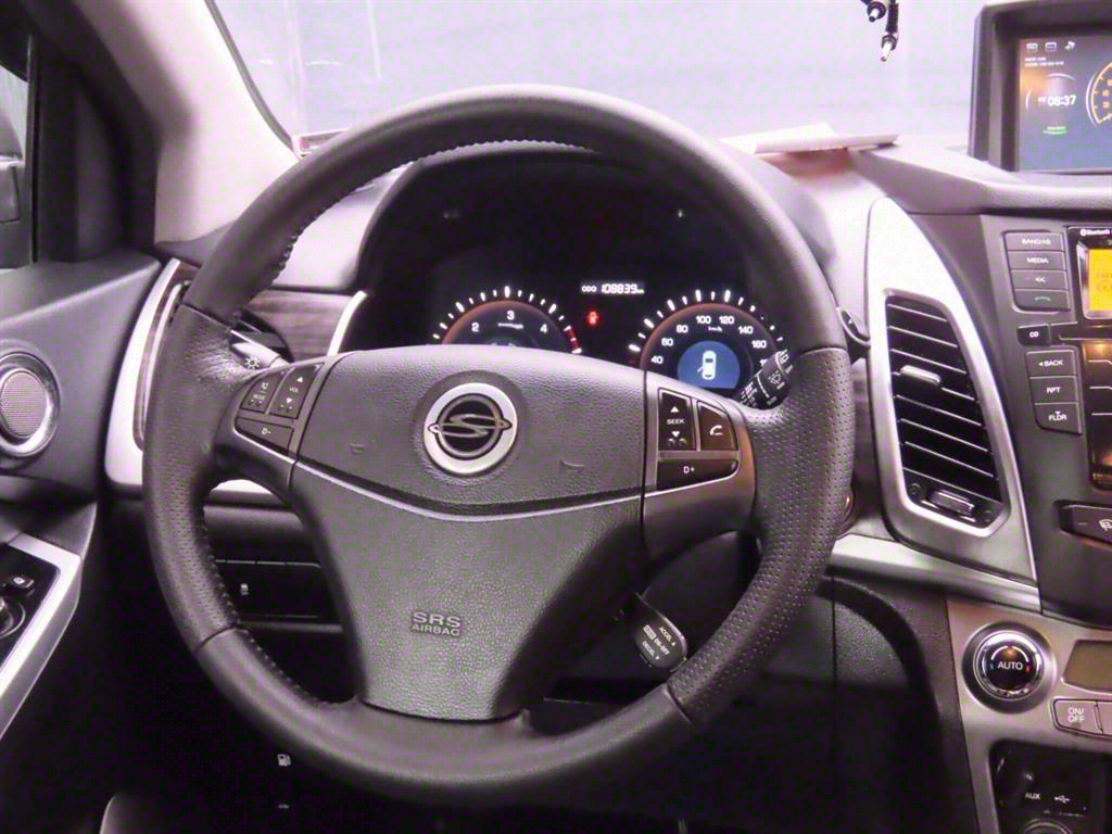 Ssangyong Korando - Vista 9