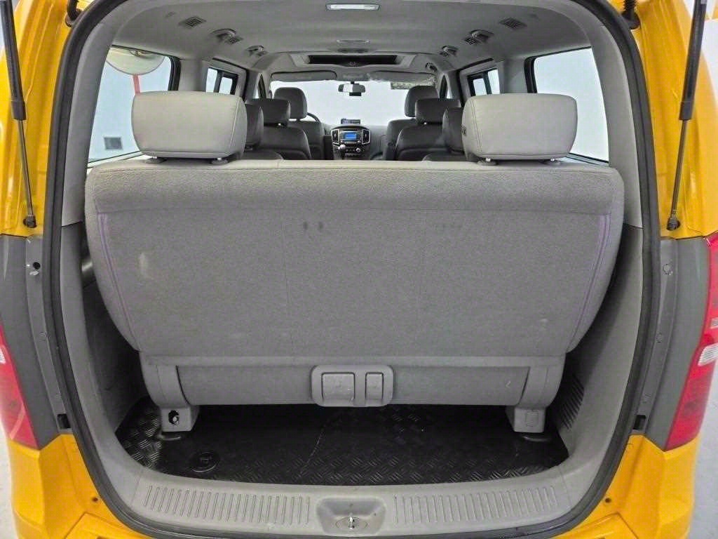 HYUNDAI Starex 2019 Amarillo - Importación desde Corea - HF Imports Iquique - Foto 17