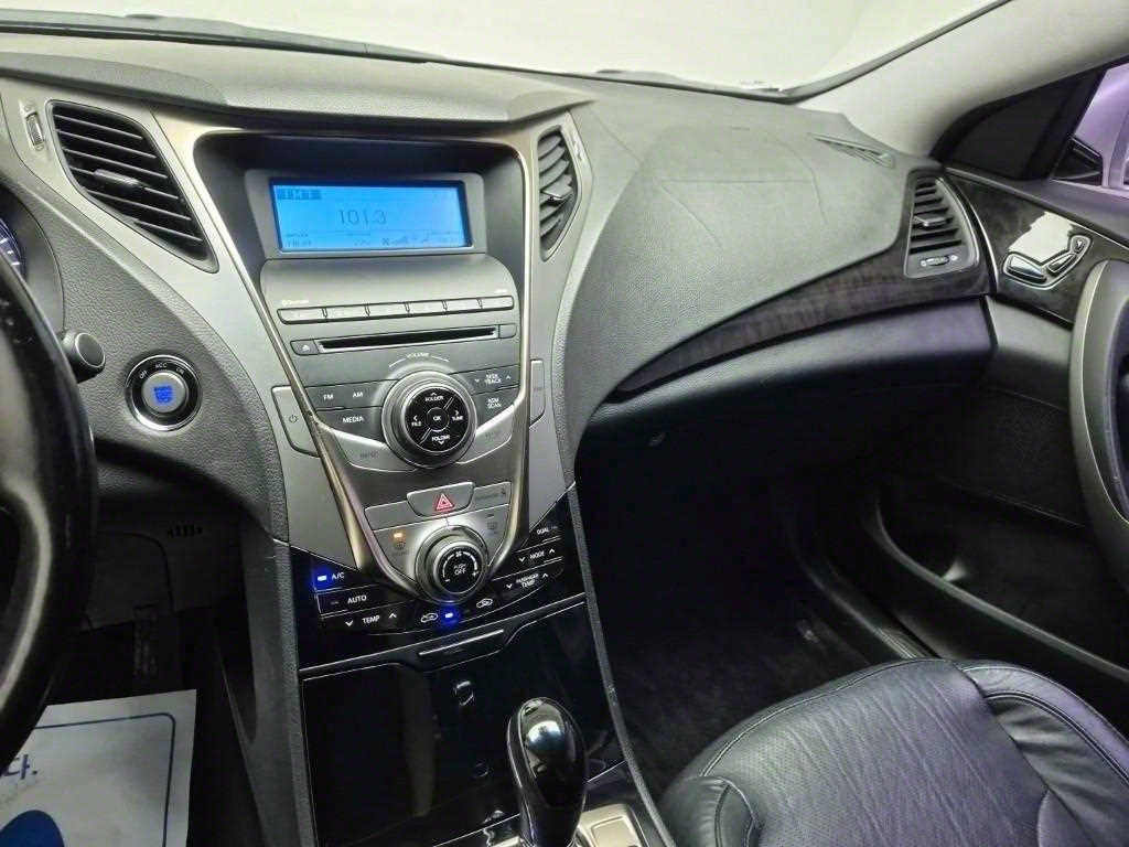 HYUNDAI Grandeur - Vista 10