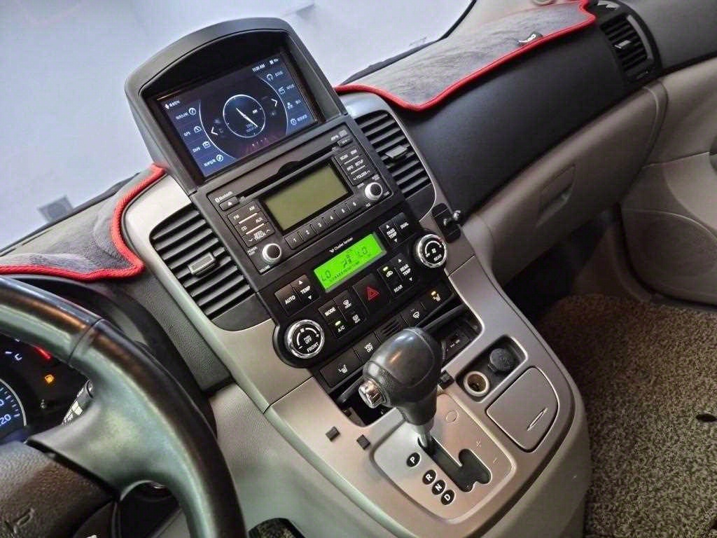 KIA Carnival - Vista 10