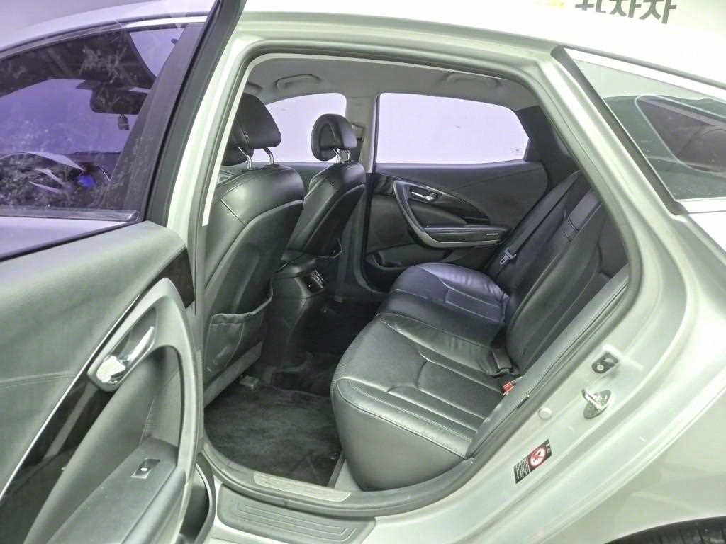 HYUNDAI Grandeur - Vista 12