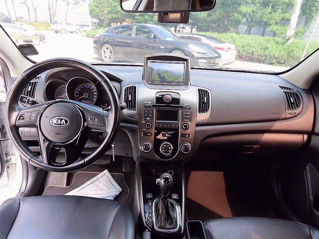 KIA Forte - Vista 7