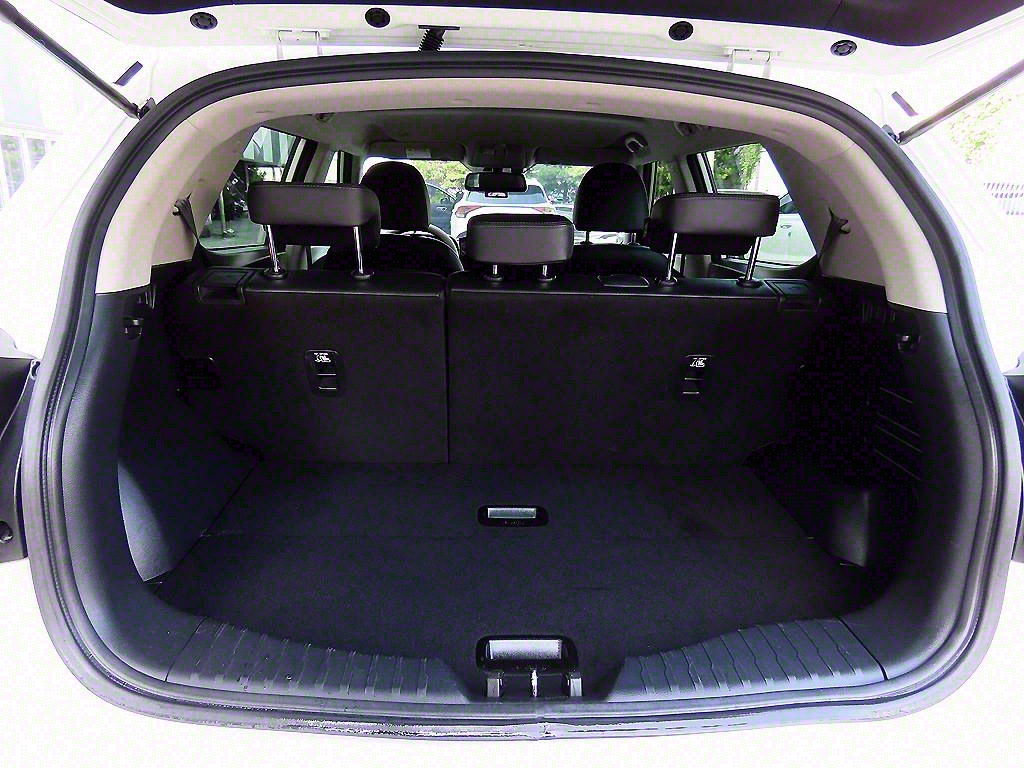 Ssangyong Tivoli 2020 Blanco - Importación desde Corea - HF Imports Iquique - Foto 18