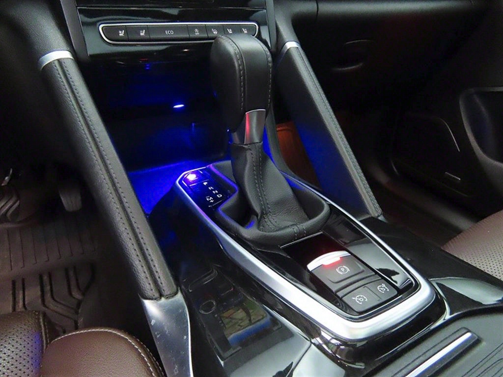 SAMSUNG QM6 - Vista 9