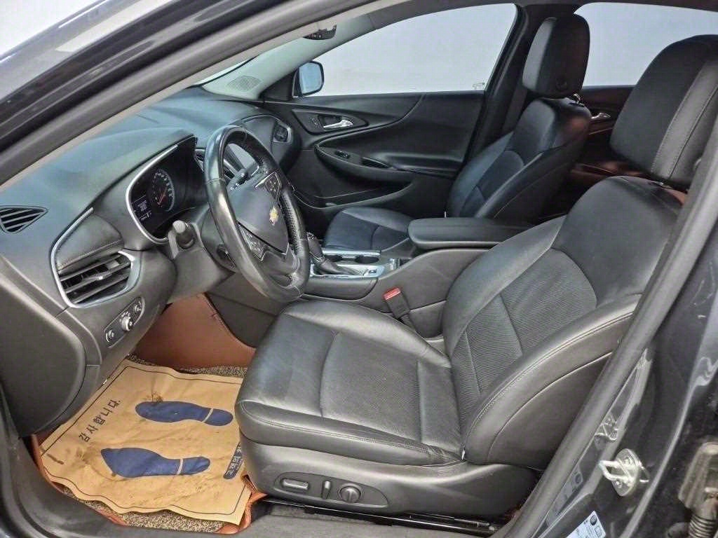 Chevrolet Malibu - Vista 11