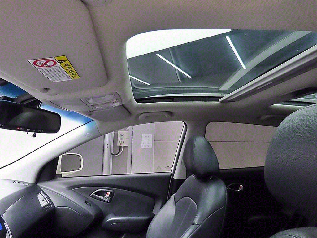 HYUNDAI Tucson 2012 Blanco - Importación desde Corea - HF Imports Iquique - Foto 13