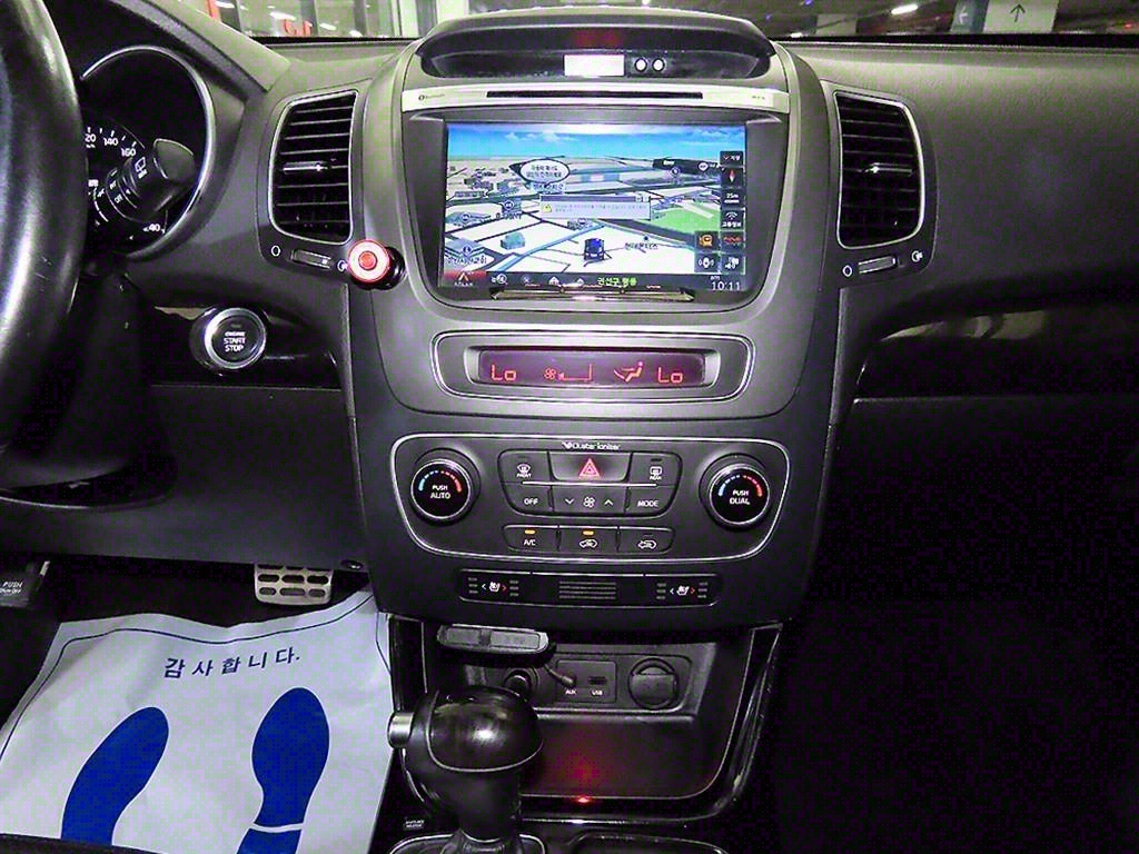 KIA Sorento - Vista 11