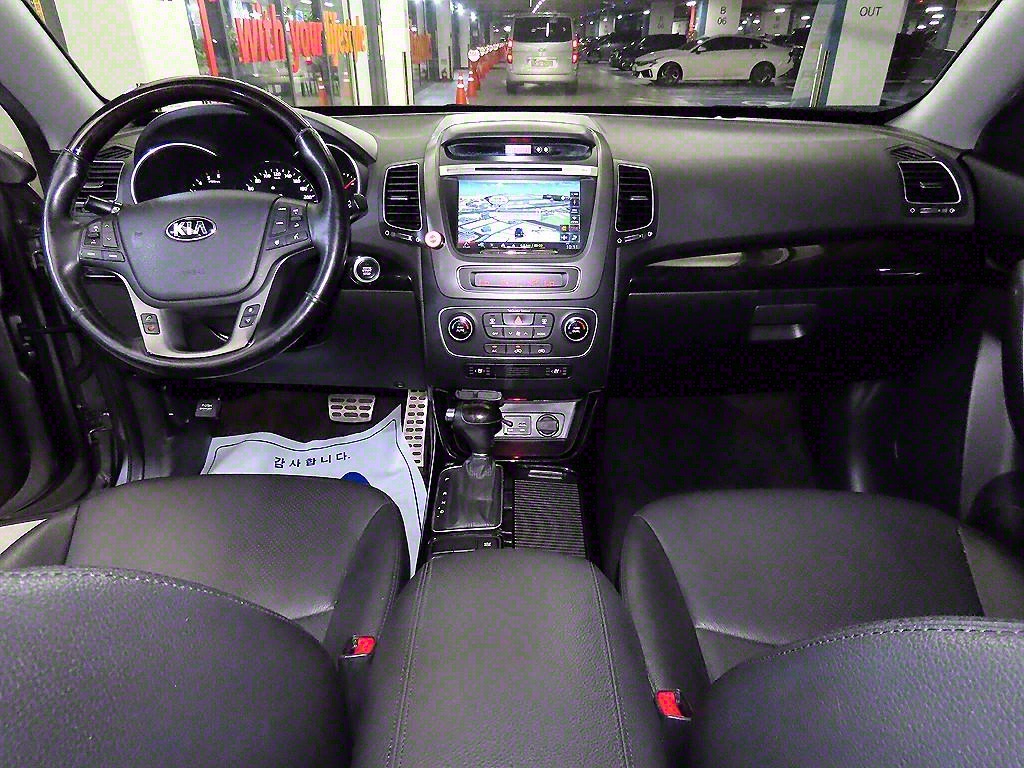 KIA Sorento - Vista 10
