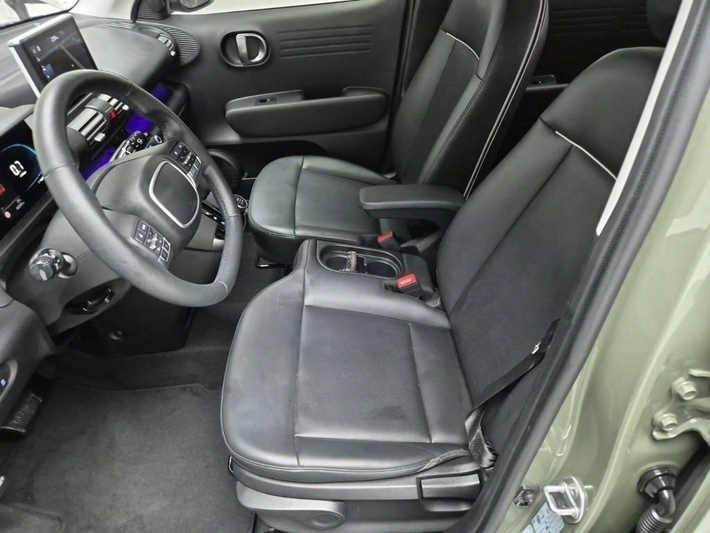 HYUNDAI Casper - Vista 11