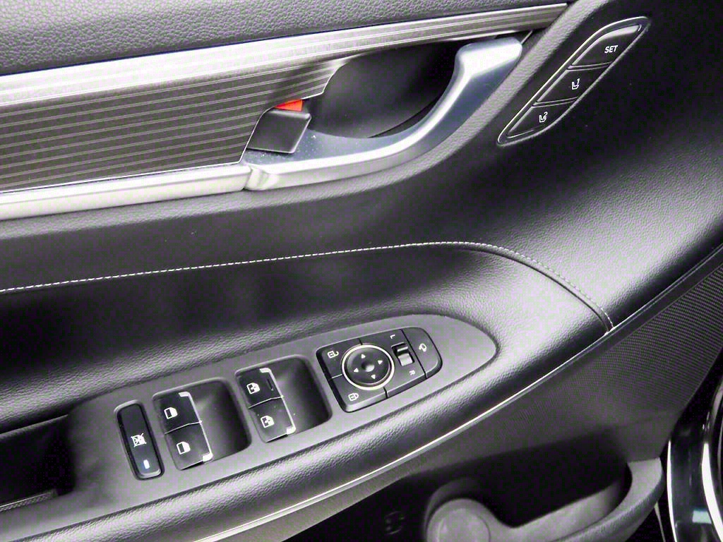 HYUNDAI Grandeur - Vista 12