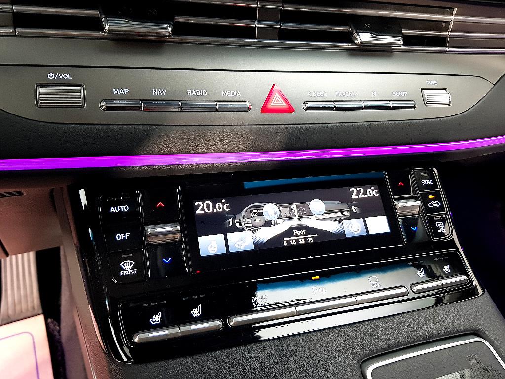 HYUNDAI Grandeur - Vista 11