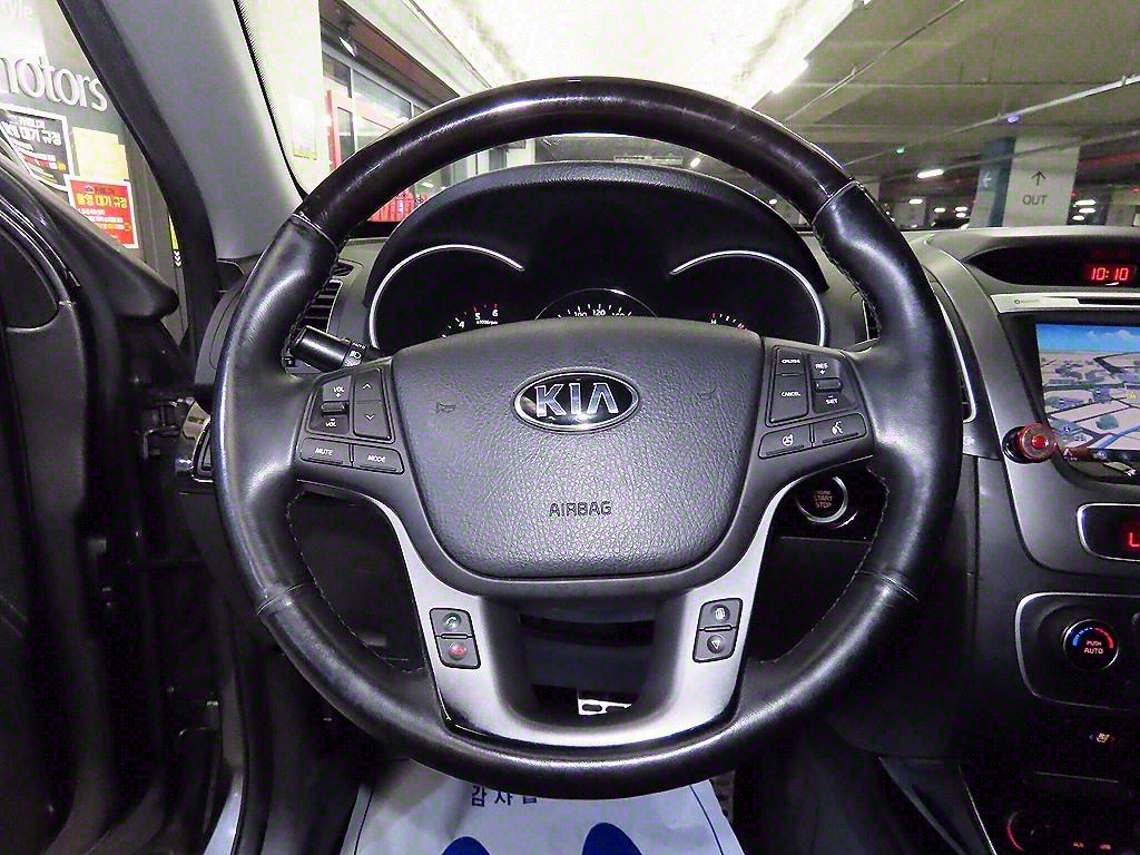 KIA Sorento - Vista 8