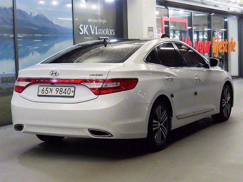HYUNDAI Grandeur - Vista 4