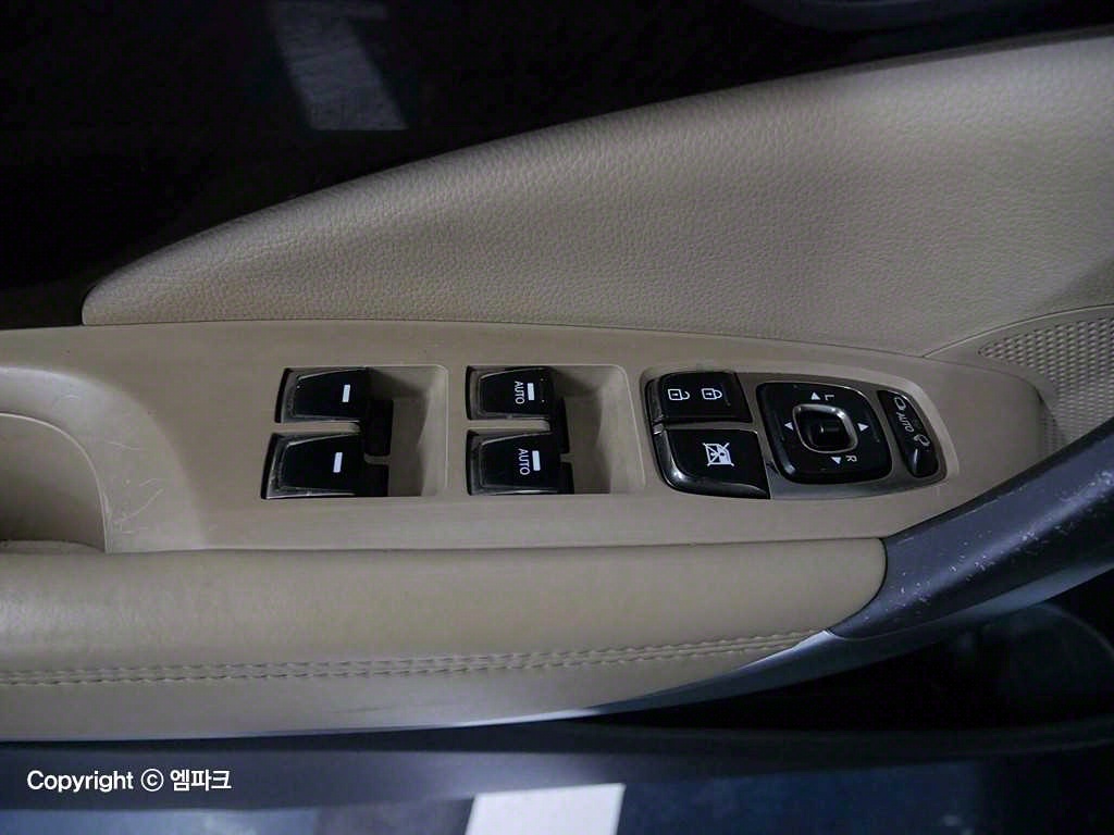 HYUNDAI Grandeur 2012 Plateado - Importación desde Corea - HF Imports Iquique - Foto 14