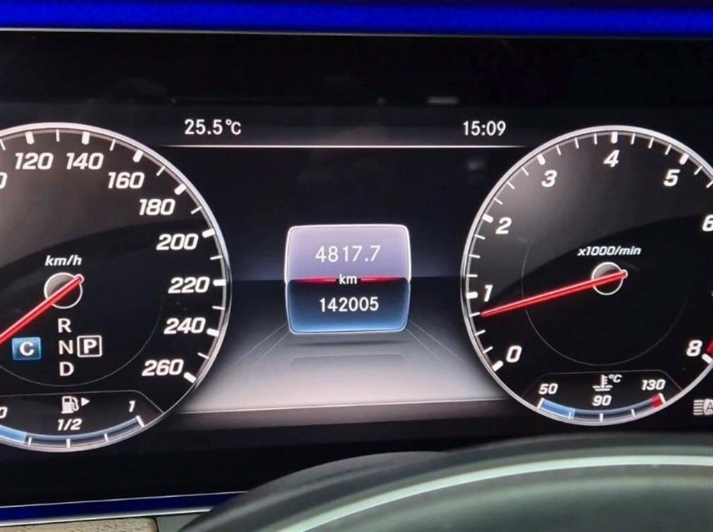 Mercedes Benz E class - Vista 6