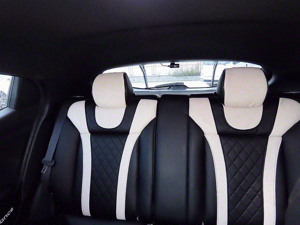 HYUNDAI Veloster - Vista 6