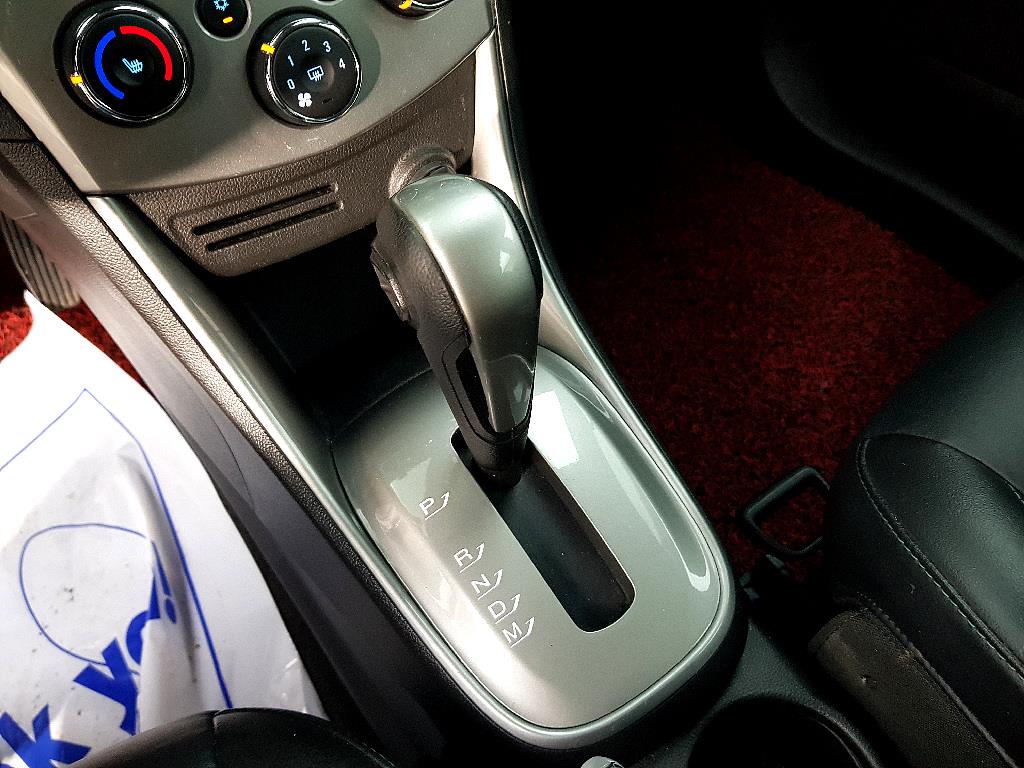 Chevrolet Trax 2016 Gris - Importación desde Corea - HF Imports Iquique - Foto 13