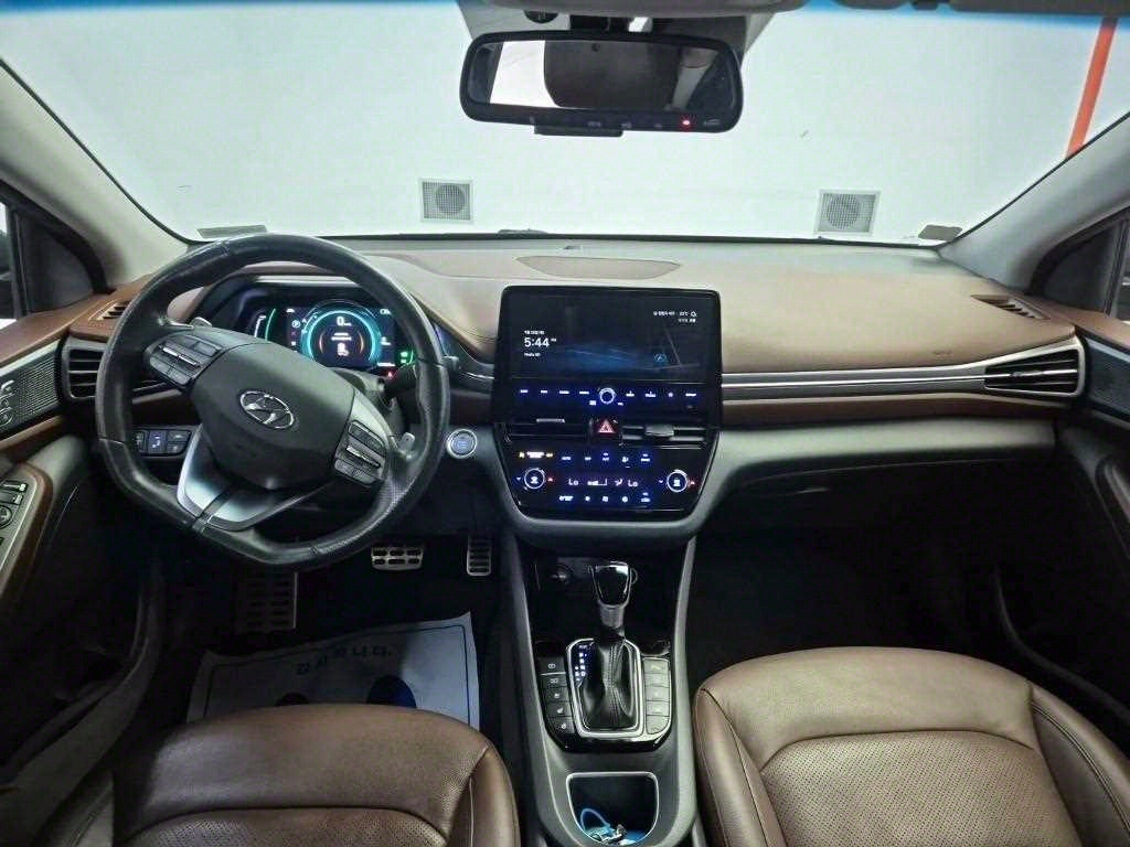 HYUNDAI Ioniq - Vista 7