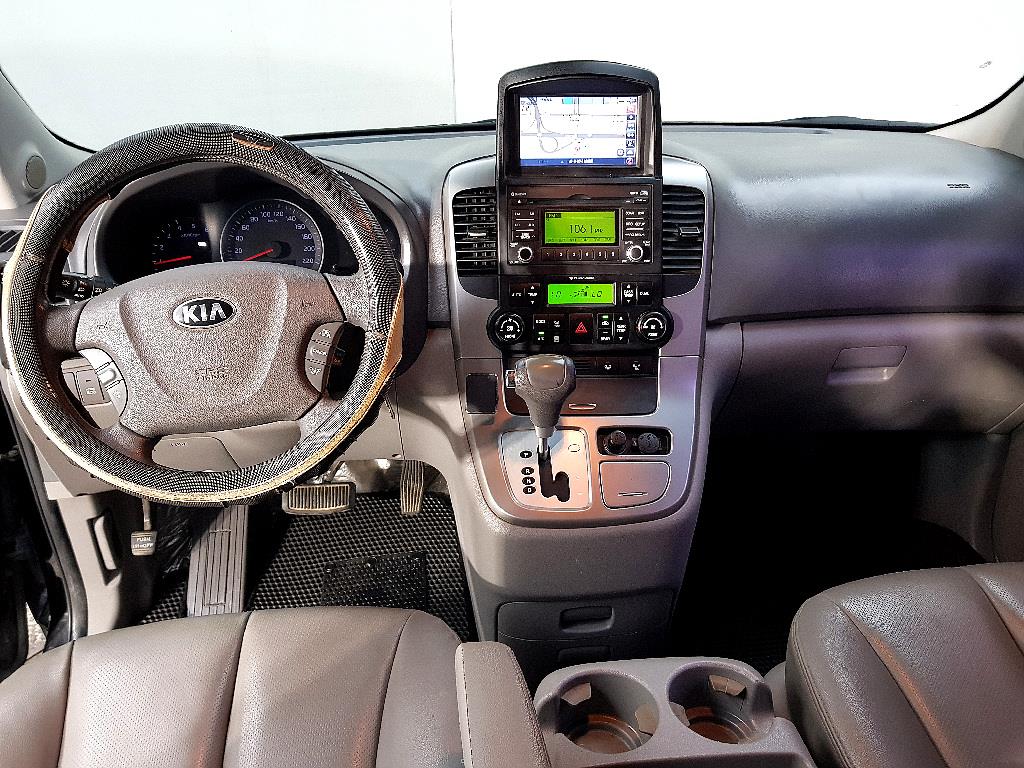 KIA Carnival - Vista 5