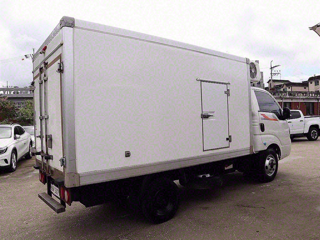 Small Truck Cargo (small) - Vista 4