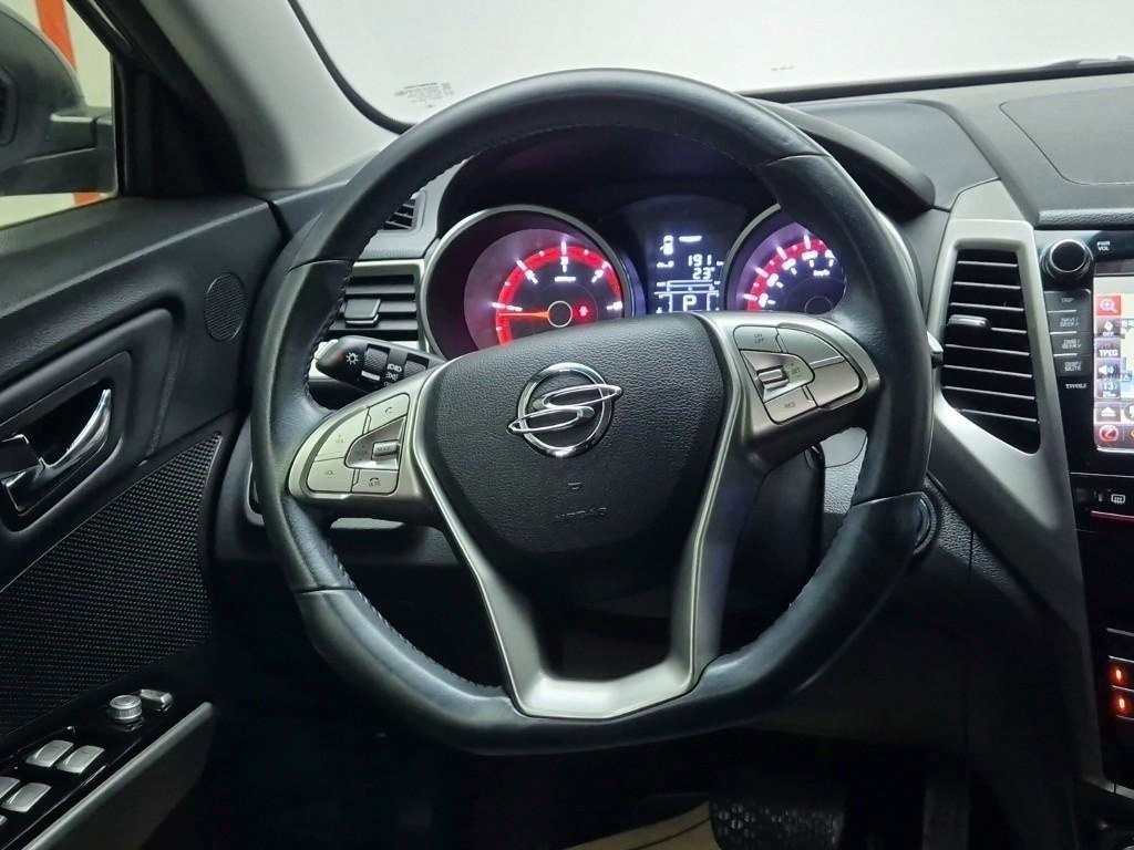 Ssangyong Tivoli - Vista 9