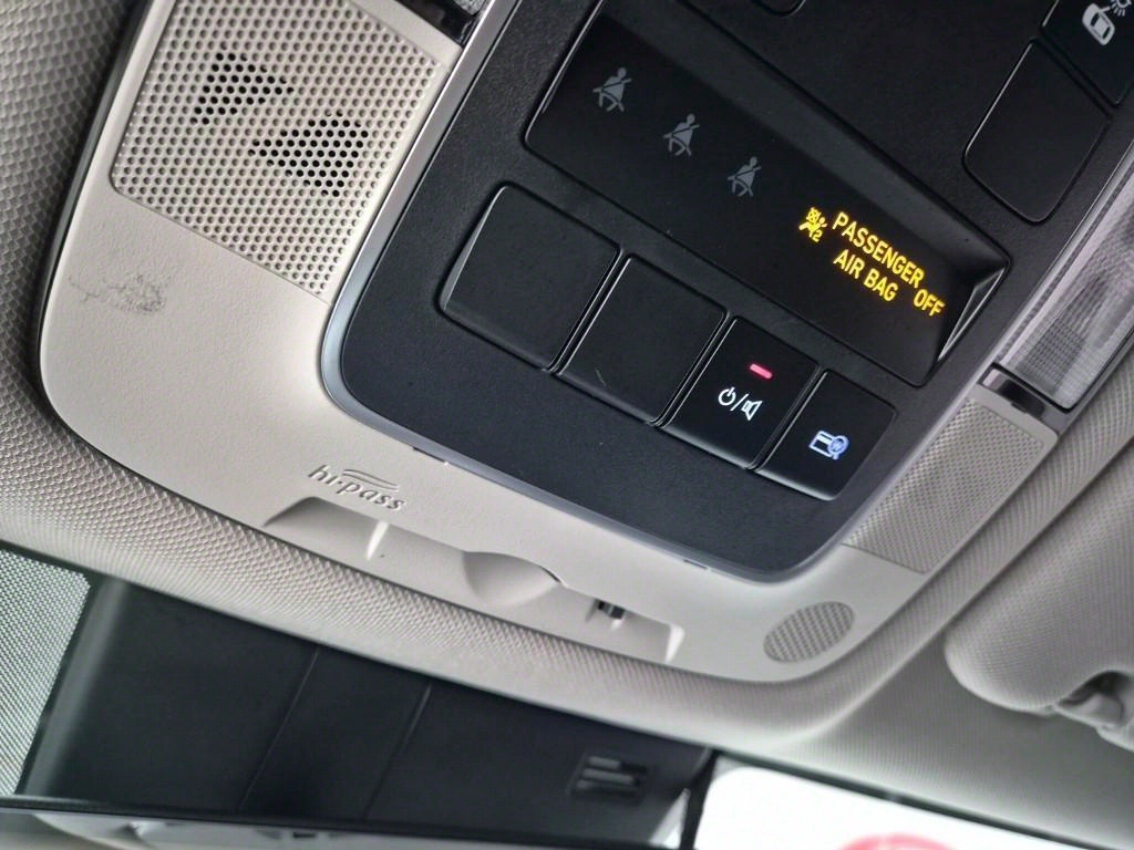 HYUNDAI Sonata - Vista 11