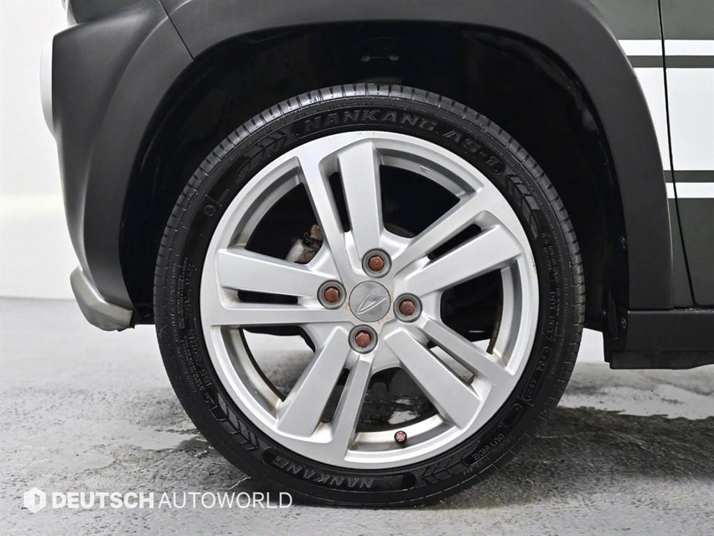 Suzuki Hustler - Vista 5