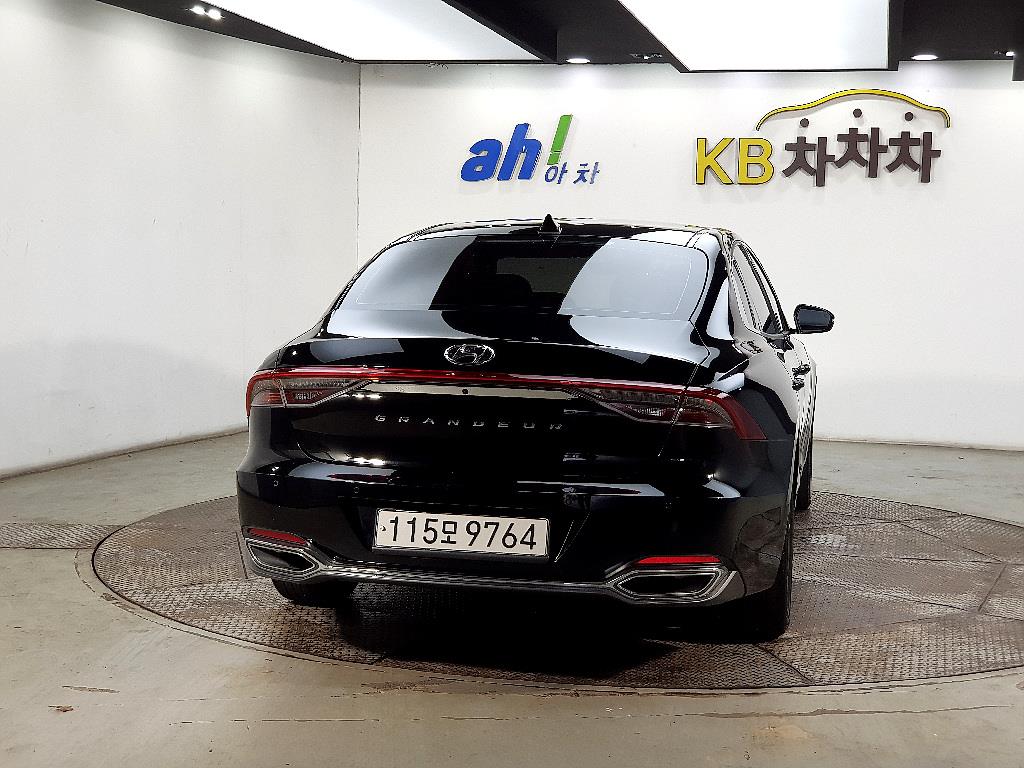 HYUNDAI Grandeur - Vista 3