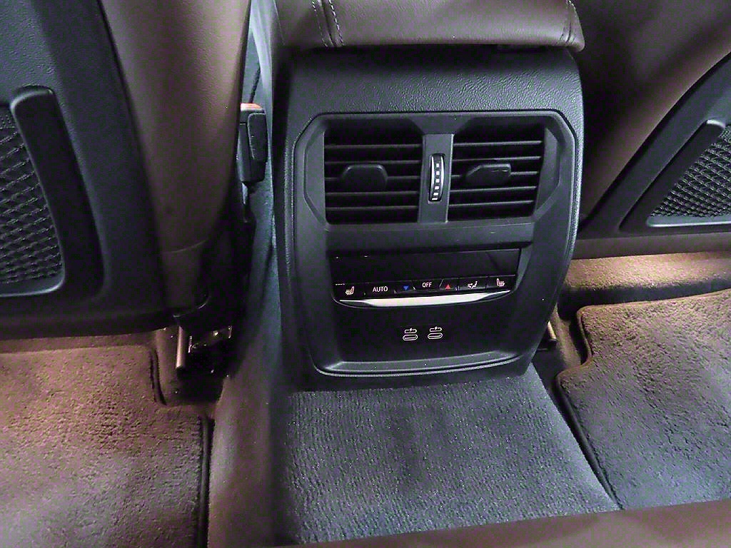 BMW 3 series 2021 Negro - Importación desde Corea - HF Imports Iquique - Foto 9