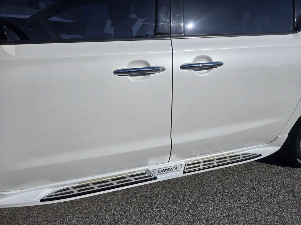 KIA Carnival - Vista 6