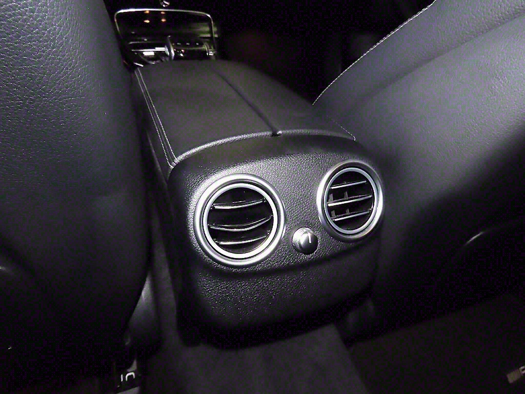 Mercedes Benz C Class 2018 Blanco - Importación desde Corea - HF Imports Iquique - Foto 15