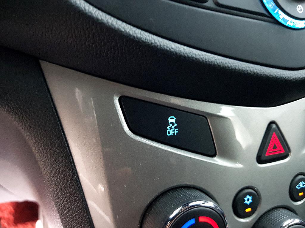 Chevrolet Trax 2016 Gris - Importación desde Corea - HF Imports Iquique - Foto 14