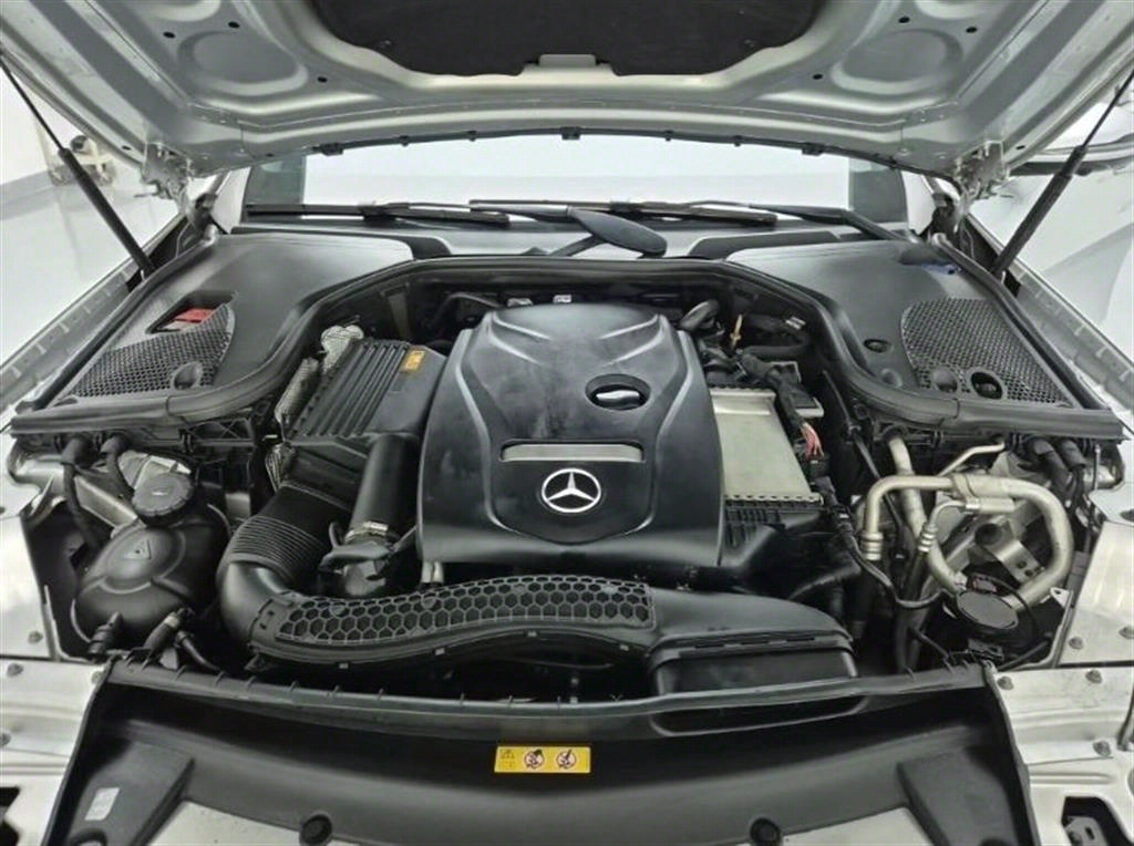 Mercedes Benz E class - Vista 5