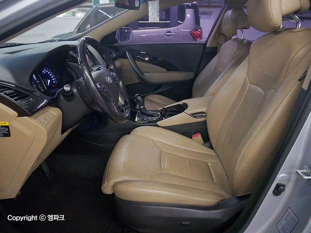 HYUNDAI Grandeur - Vista 10