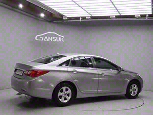 HYUNDAI Sonata - Vista 8