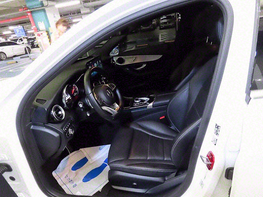 Mercedes Benz C Class - Vista 6