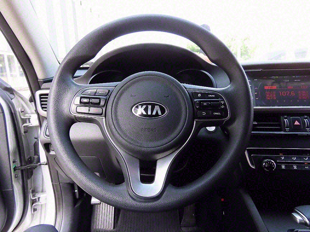 KIA K5 - Vista 8