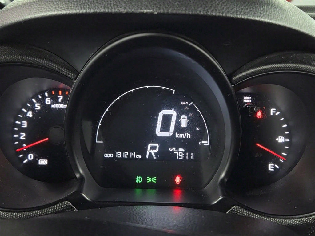 KIA Ray 2017 Negro - Importación desde Corea - HF Imports Iquique - Foto 18